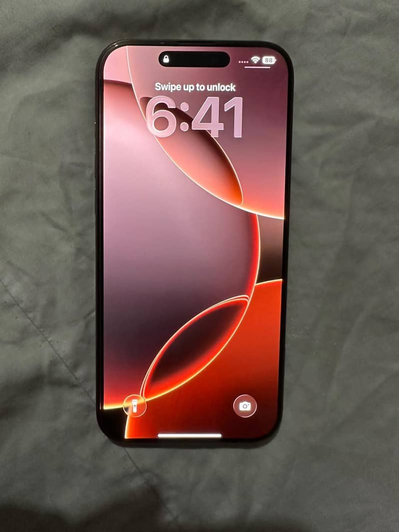 Apple iPhone 16 Pro Max 1