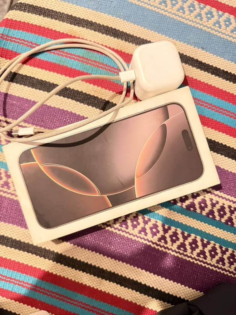 Apple iPhone 16 Pro Max 5
