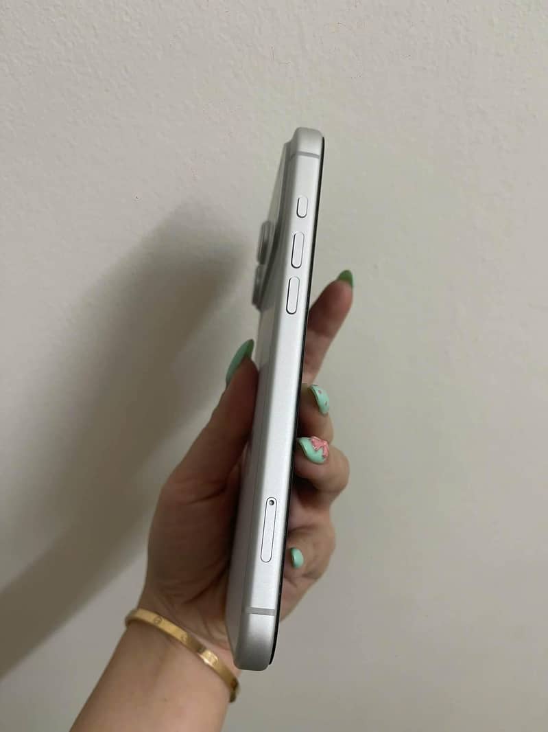 Apple iPhone 17 Pro Max 2