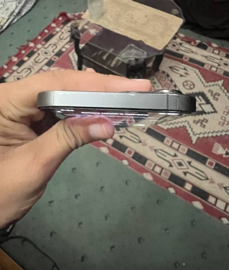 Apple iPhone 13 Pro Max 5