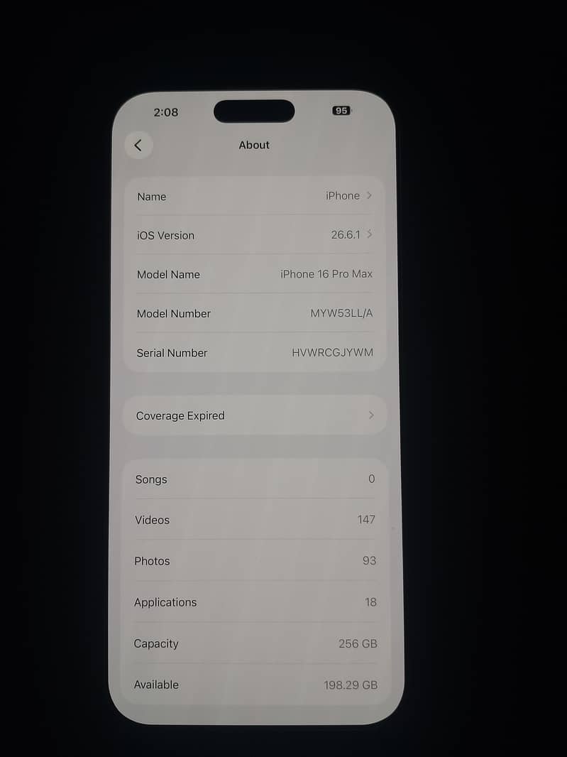 Apple iPhone 16 Pro Max 9