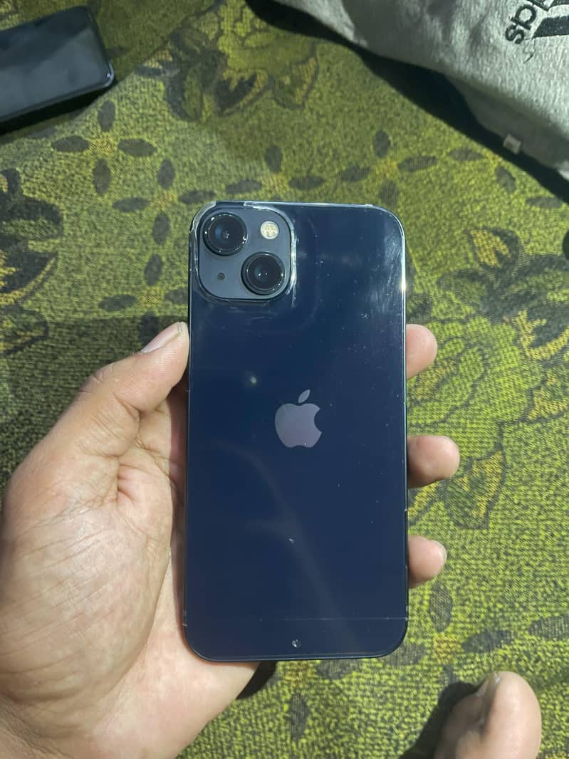 Apple iPhone 13 0