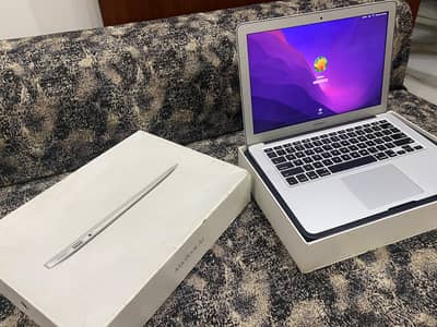 Apple MacBook Air 2017 | 13-inch | Core i5 | 8GB RAM |