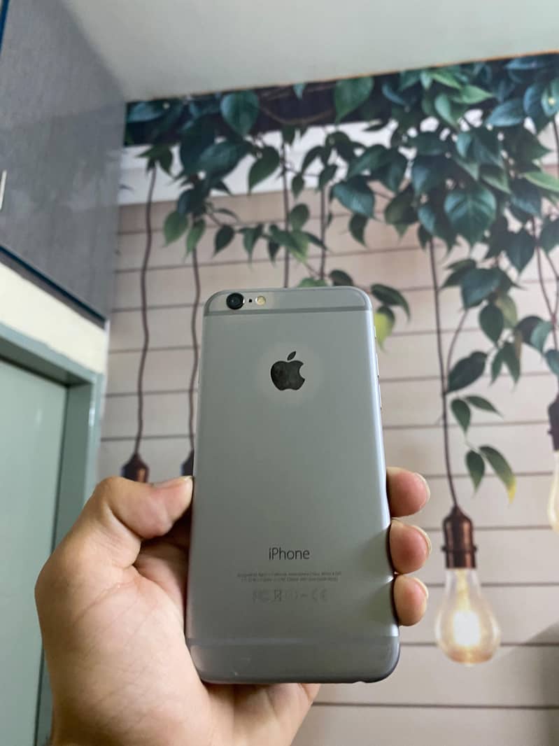 Apple iPhone 6 0
