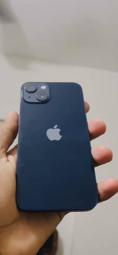 Apple iPhone 13