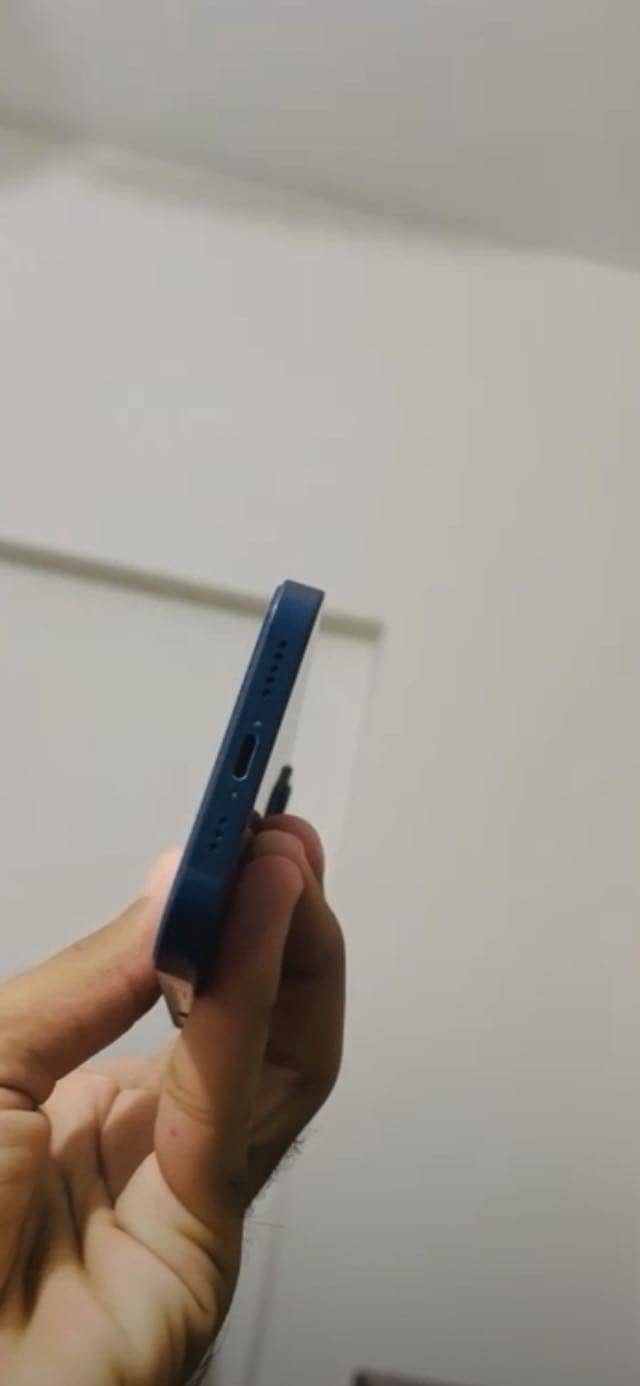 Apple iPhone 13 1