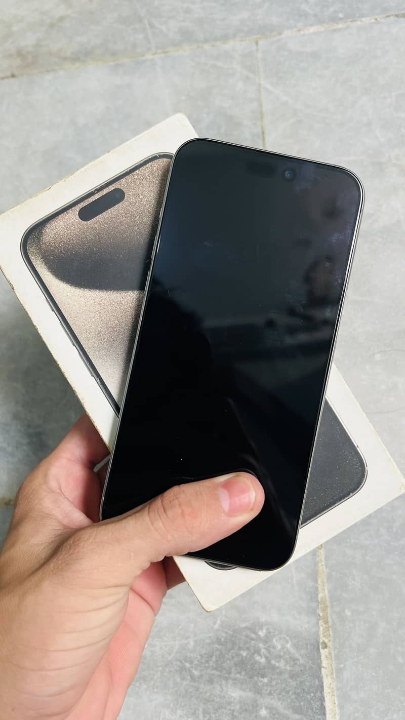 Apple iPhone 15 Pro Max 1