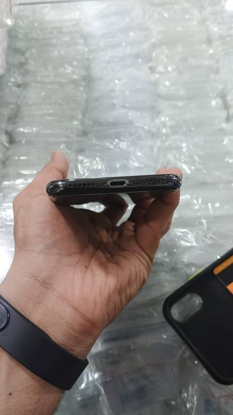 Apple iPhone X 1