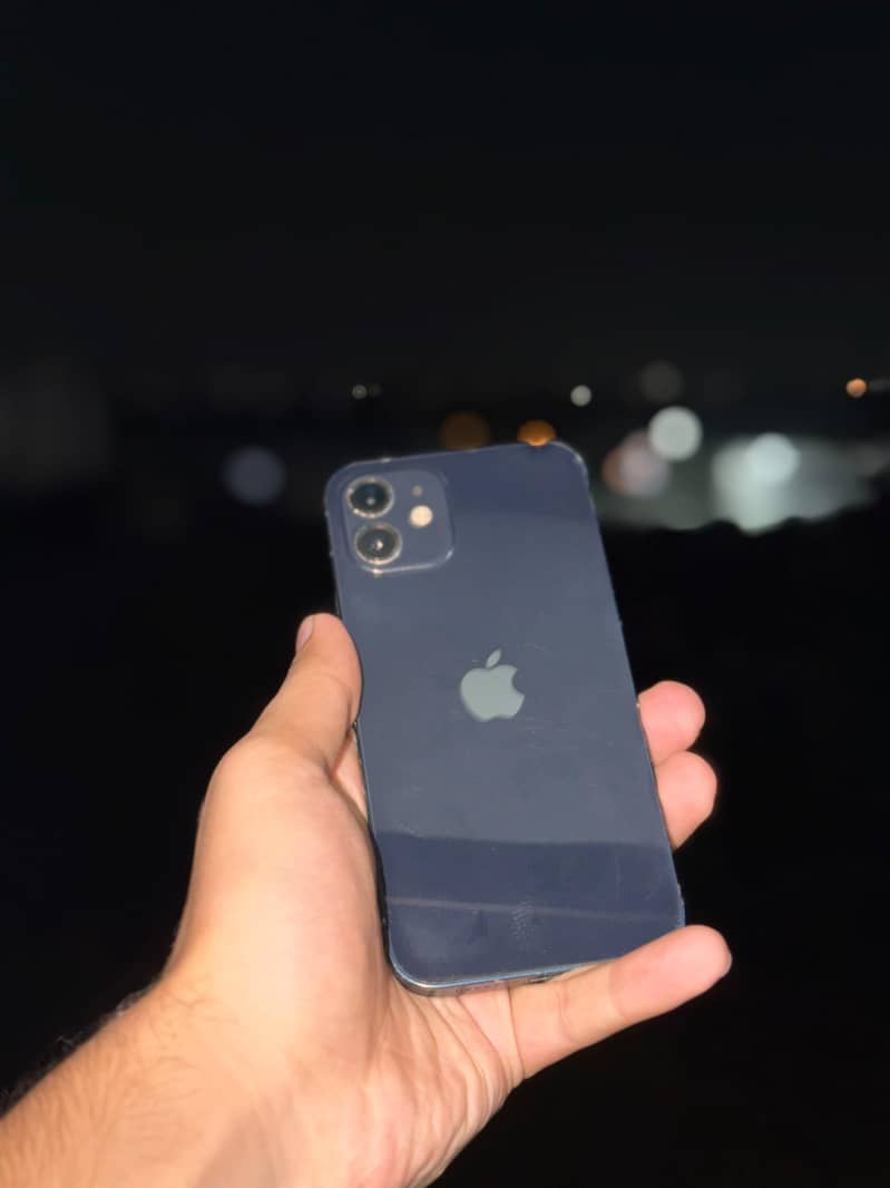 Apple iPhone 12 1