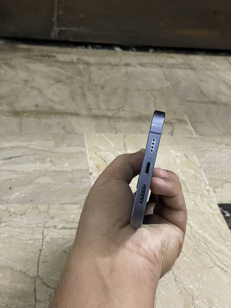 Apple iPhone 13 Pro Max 5