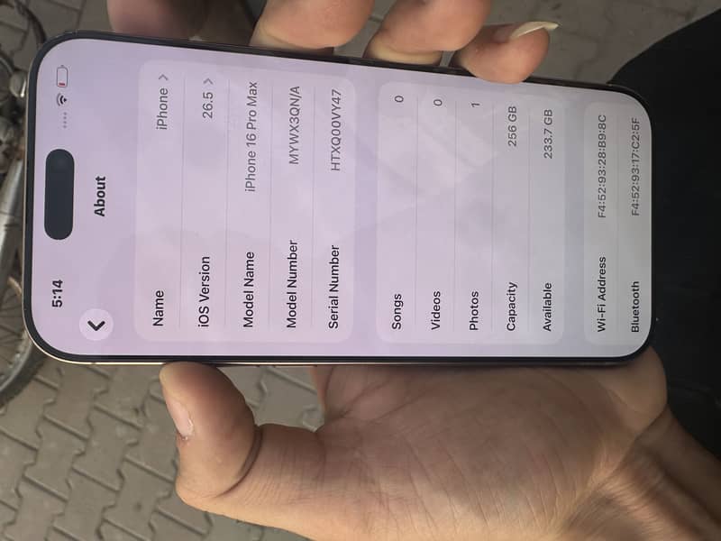 Apple iPhone 16 Pro Max 6