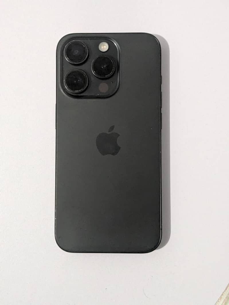 Apple iPhone 15 Pro 2
