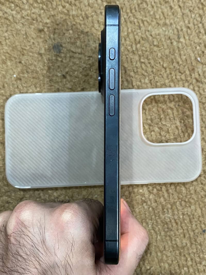 Apple iPhone 15 Pro 7