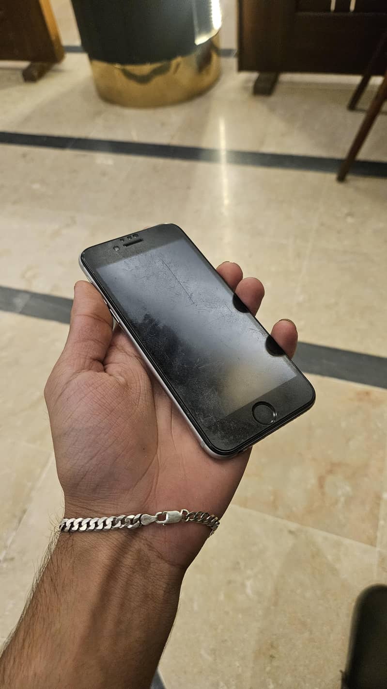 Apple iPhone 6 2