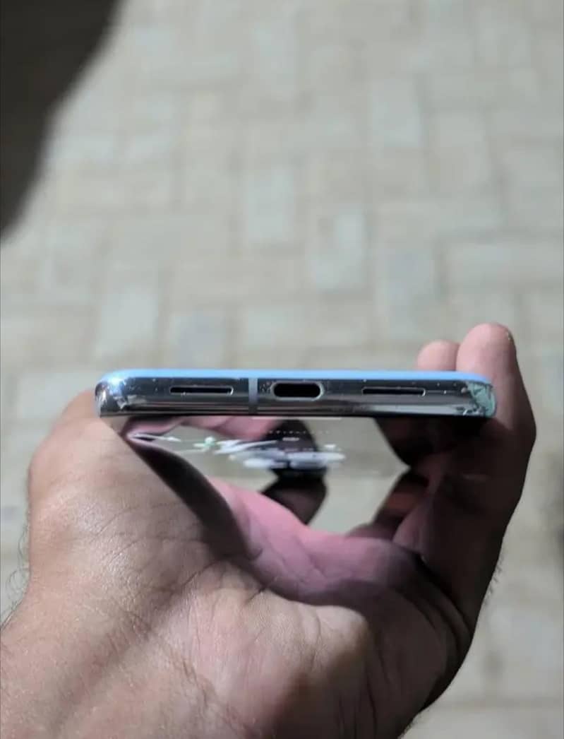 Google Pixel 8 Pro 2