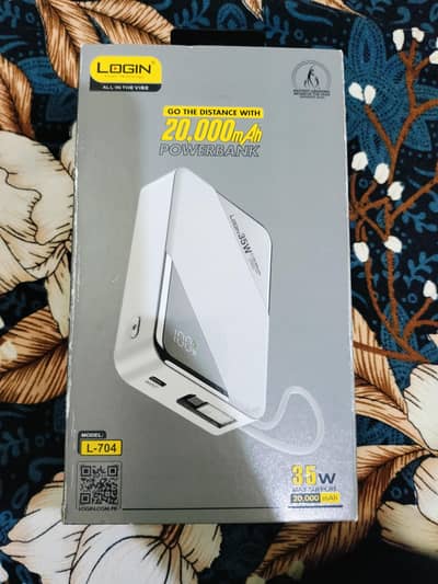 Login L-704 Power Bank 35 Watt