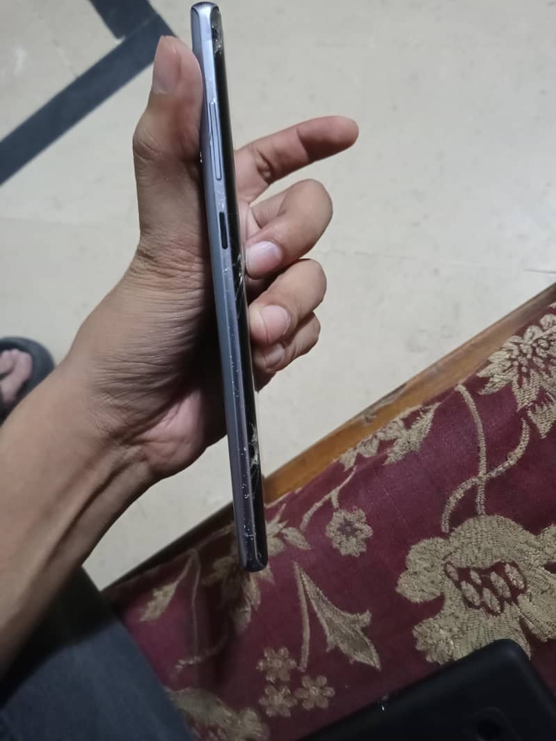 Samsung Mobile Note 8 3