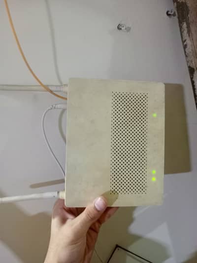 Huawei fiber G Pon router in working condition good ok HG 8546M model