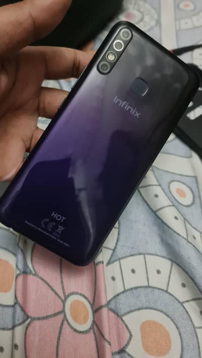 Infinix Hot 8