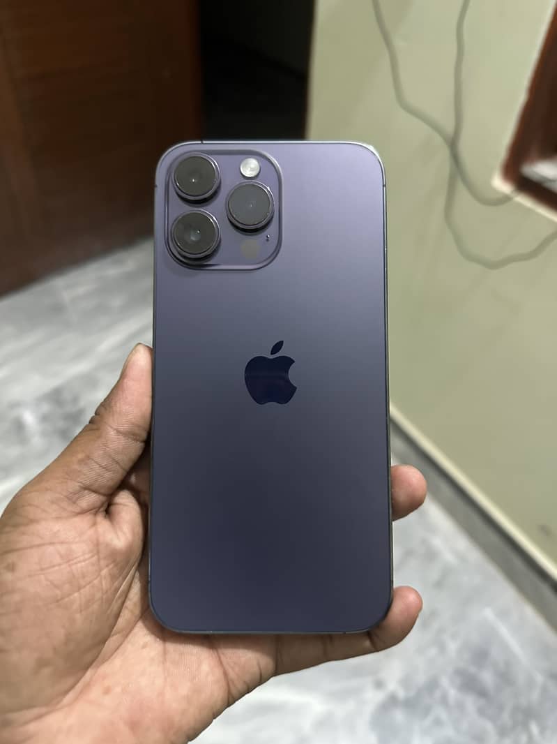 Apple iPhone 14 Pro Max 0
