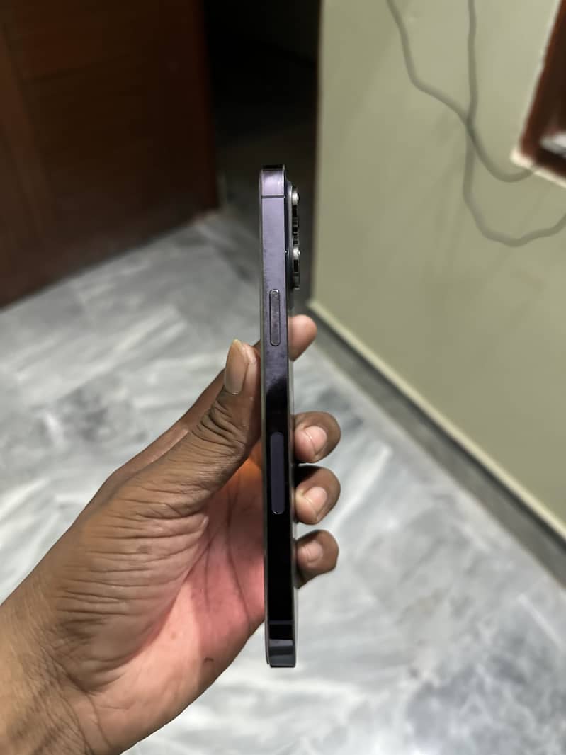 Apple iPhone 14 Pro Max 4