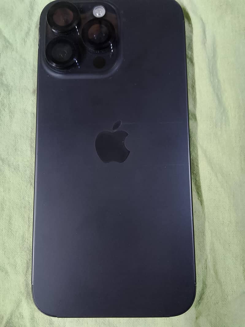 Apple iPhone 15 Pro Max 1