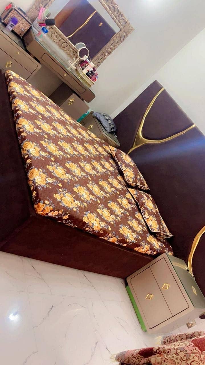 Bed and side tables 1