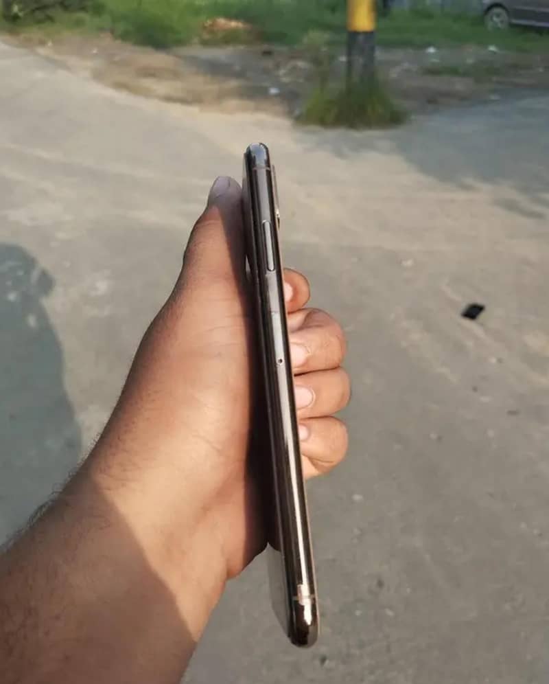 iPhone XS Max PTA 1