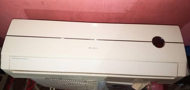 GREE 1 Ton , Non inverter