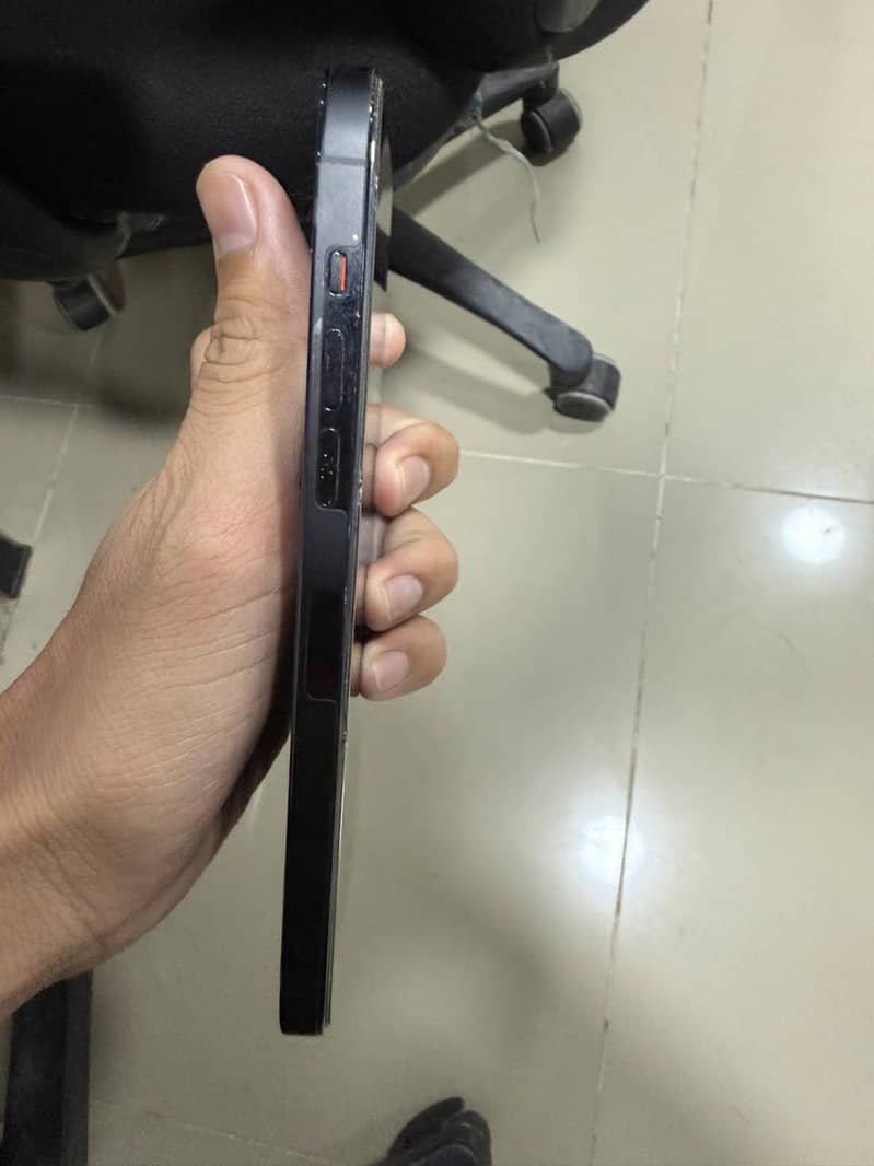 Apple iPhone 14 Pro Max 3