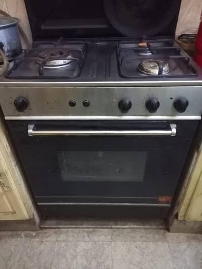 Canon Gas Range 3 Burner with Oven - Working Condition ​تفصیل: