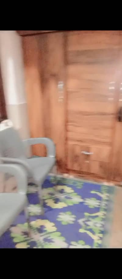 3door wardrobe (almari) look like a new