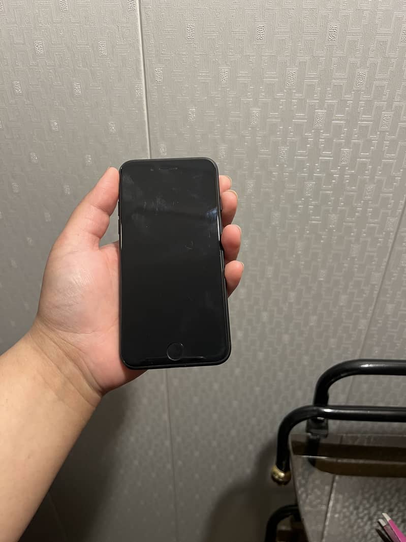 Apple iPhone SE 4