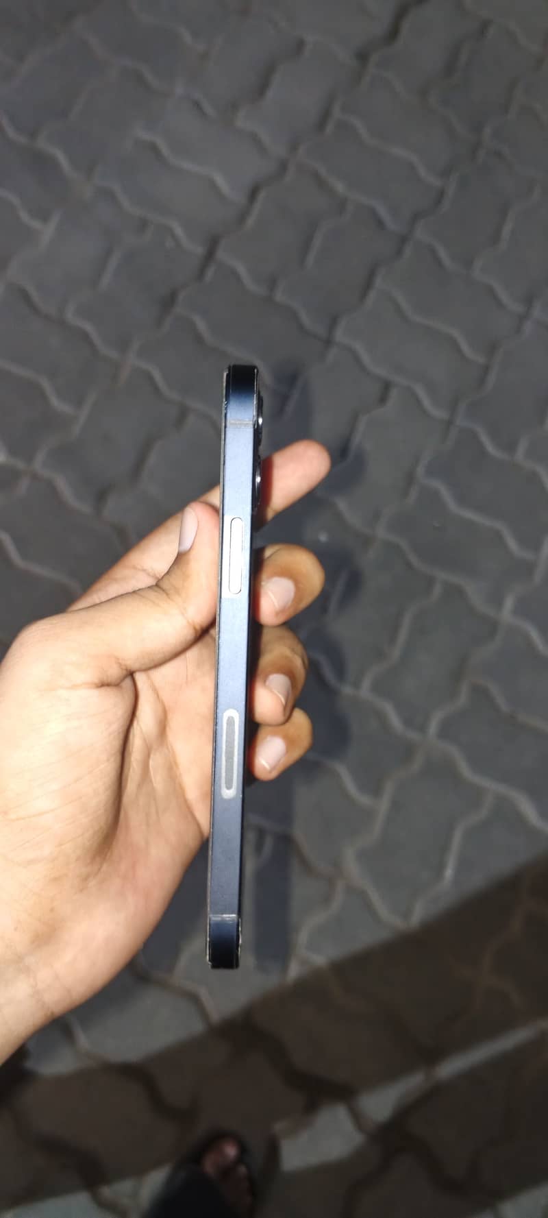 Apple iPhone 12 3