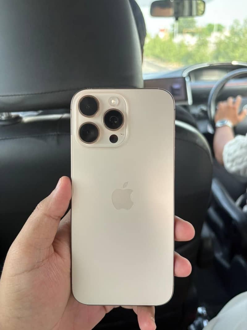 Apple iPhone 16 Pro Max jv 4