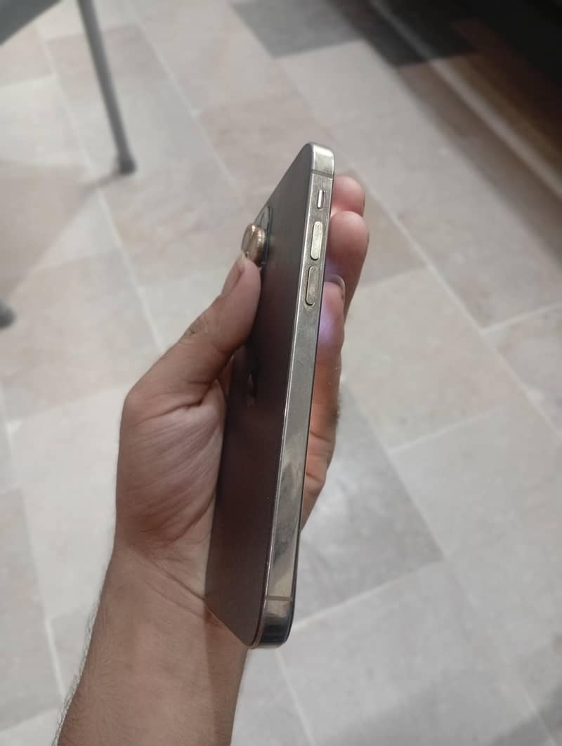 Apple iPhone X 6