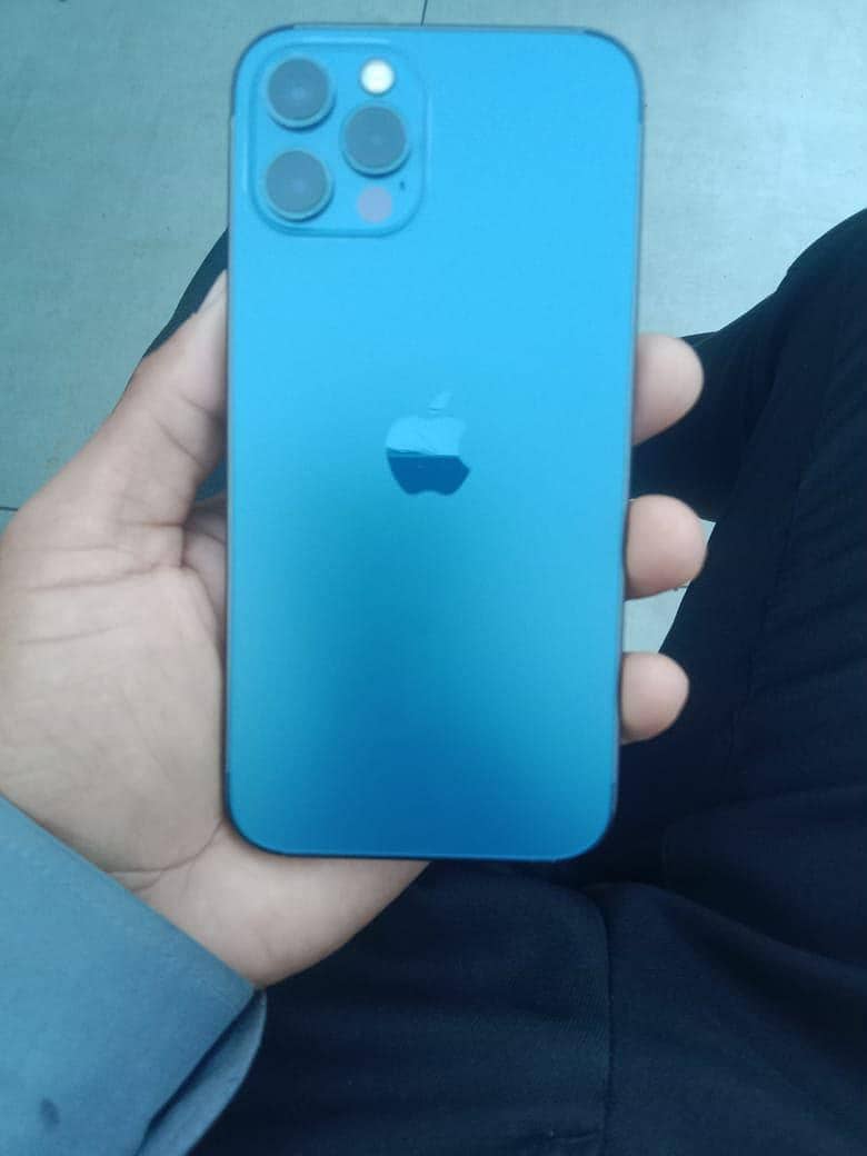 Apple iPhone 12 Pro 2