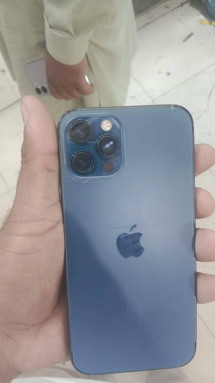 Apple iPhone 12 Pro 3