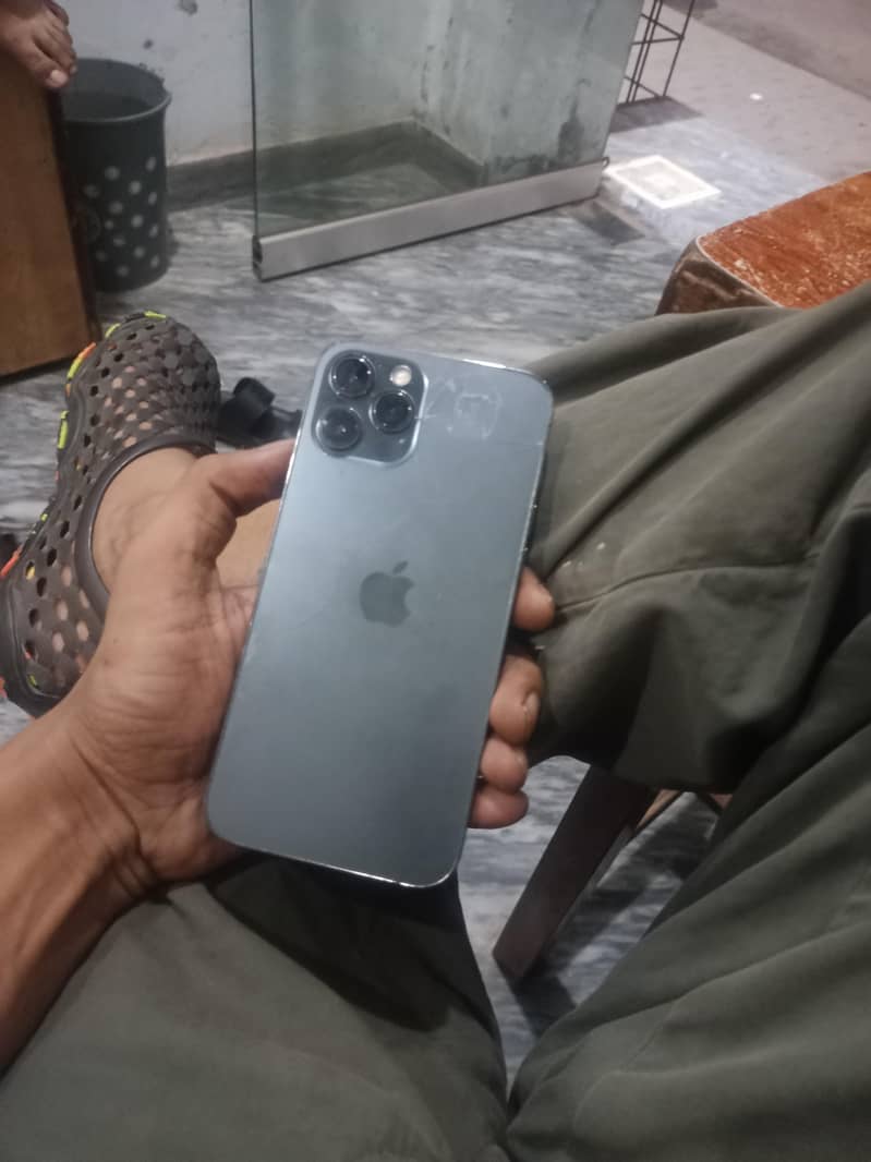 Apple iPhone 12 Pro Max 3