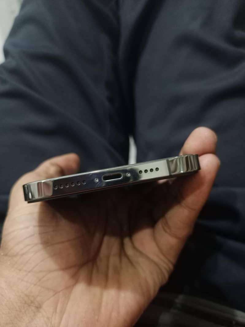 Apple iPhone 12 Pro Max 8