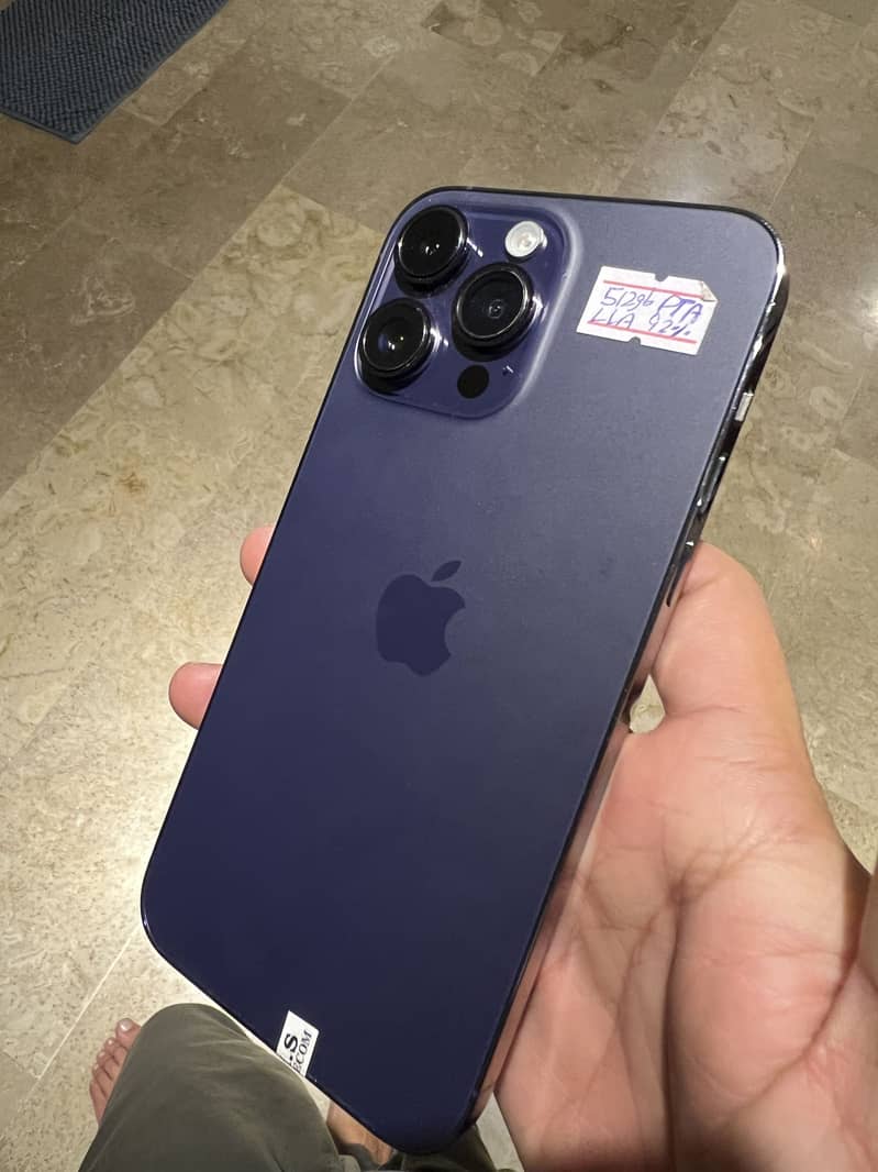 Apple iPhone 14 Pro Max 1