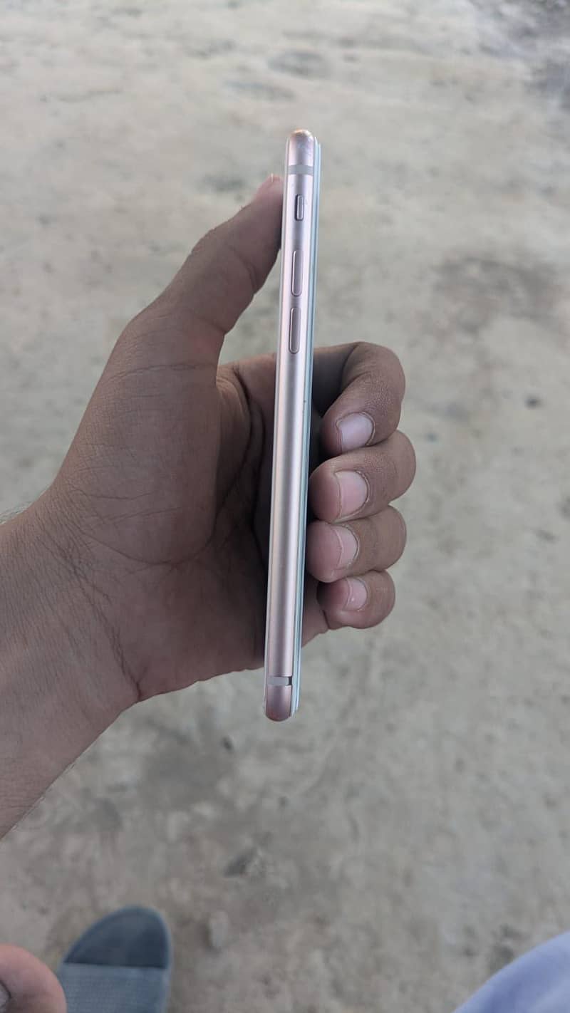 Apple iPhone 8 5