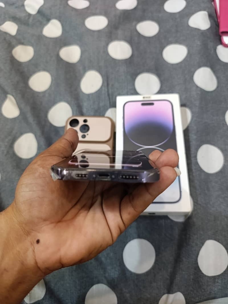 Apple iPhone 14 Pro Max 2
