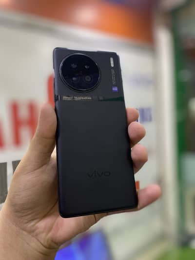 Vivo X90s