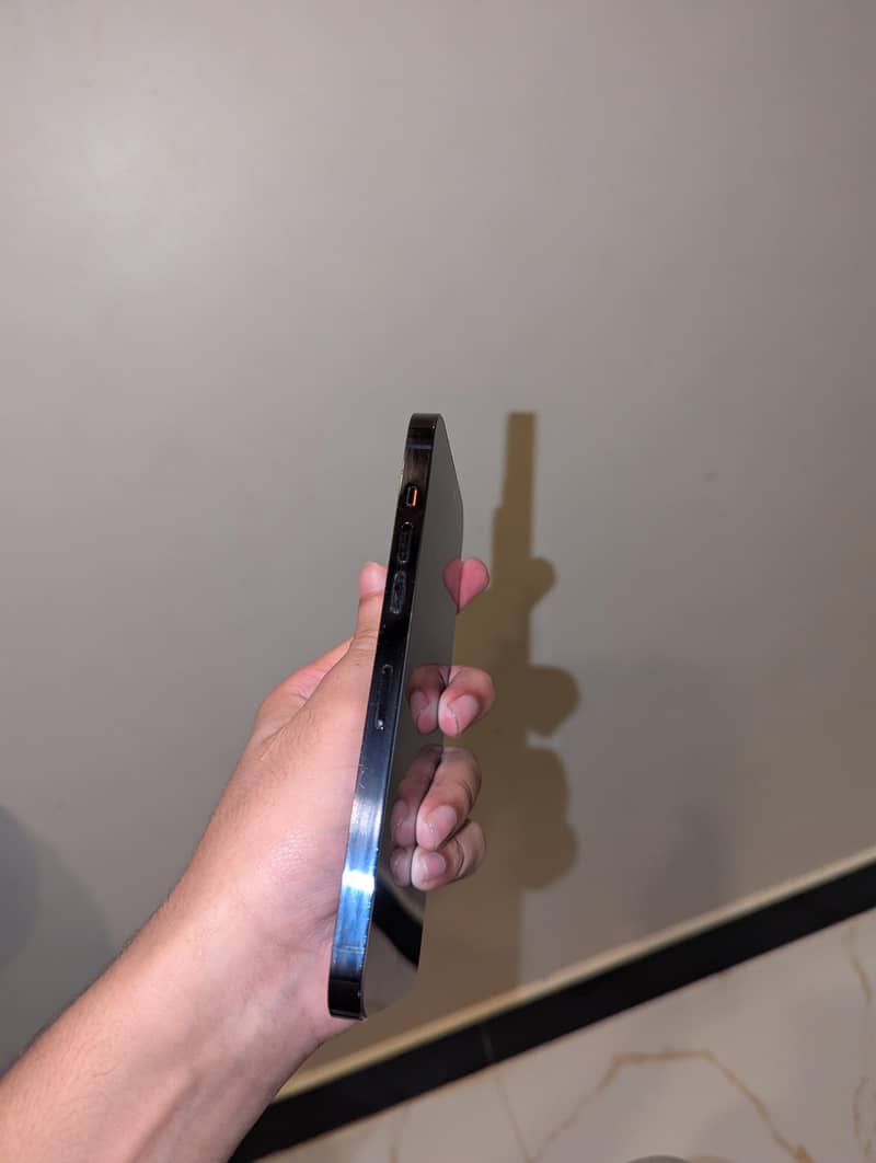 Apple iPhone 14 Pro Max 4