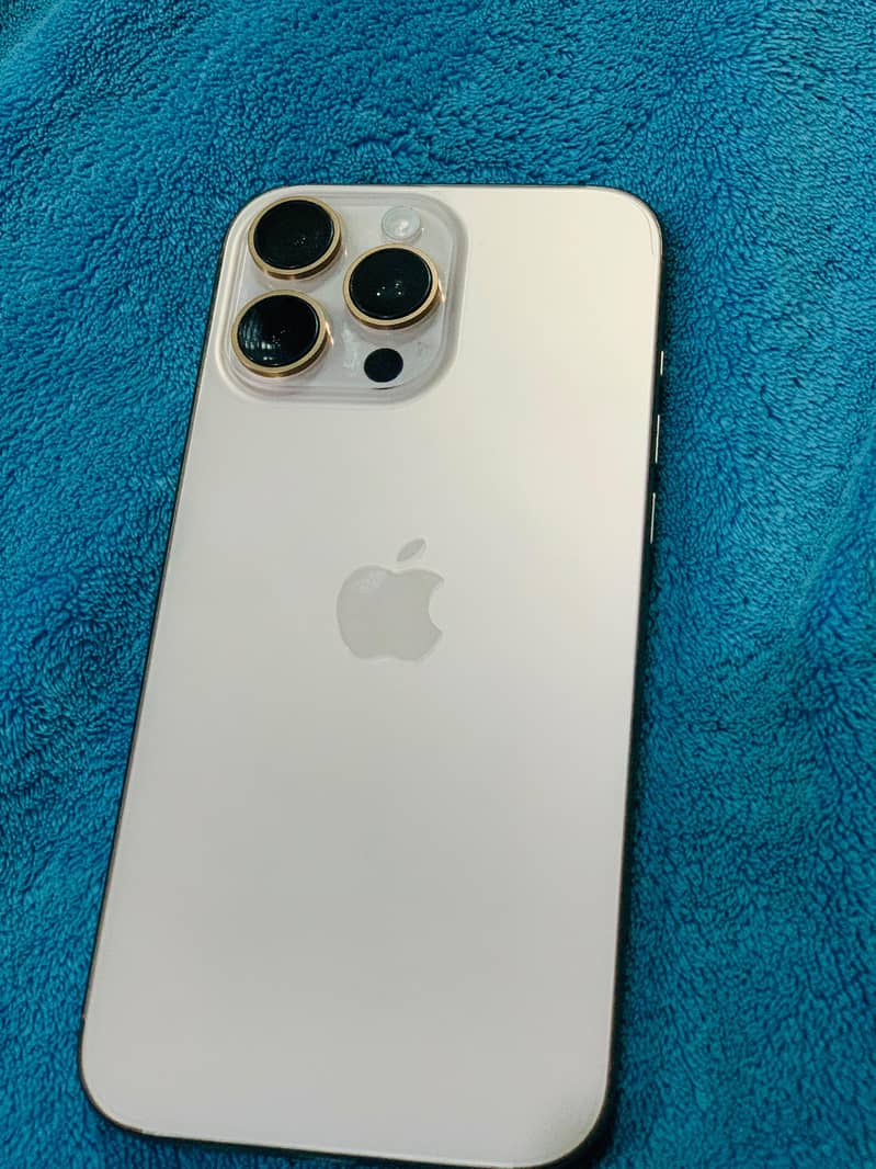 Apple iPhone 16 Pro Max 3