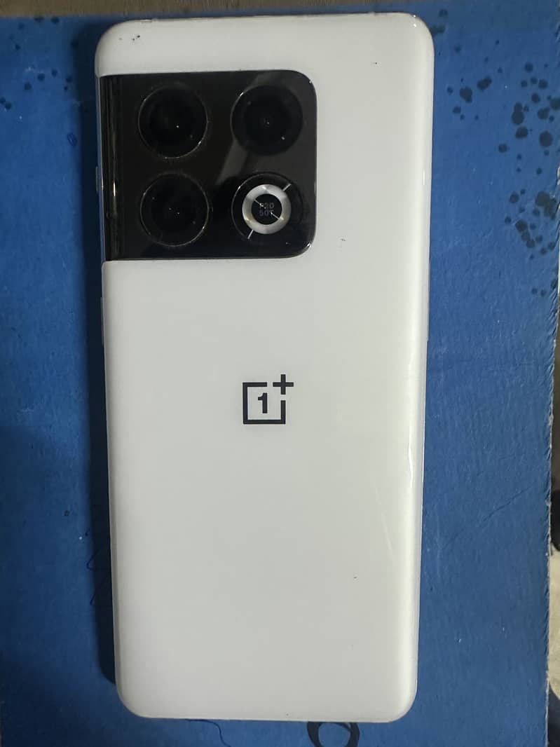 One Plus 10 Pro 1