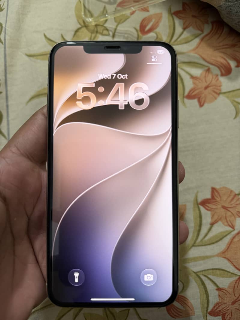 Apple iPhone 11 Pro Max 4