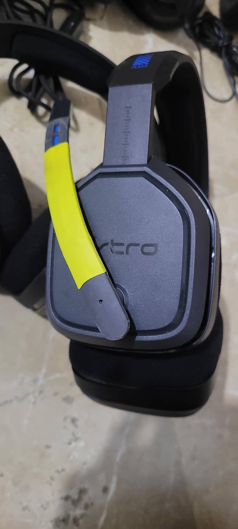 headphones 2