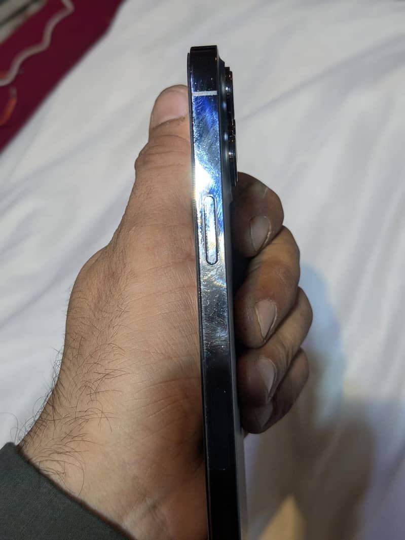 Apple iPhone 13 Pro Max 8